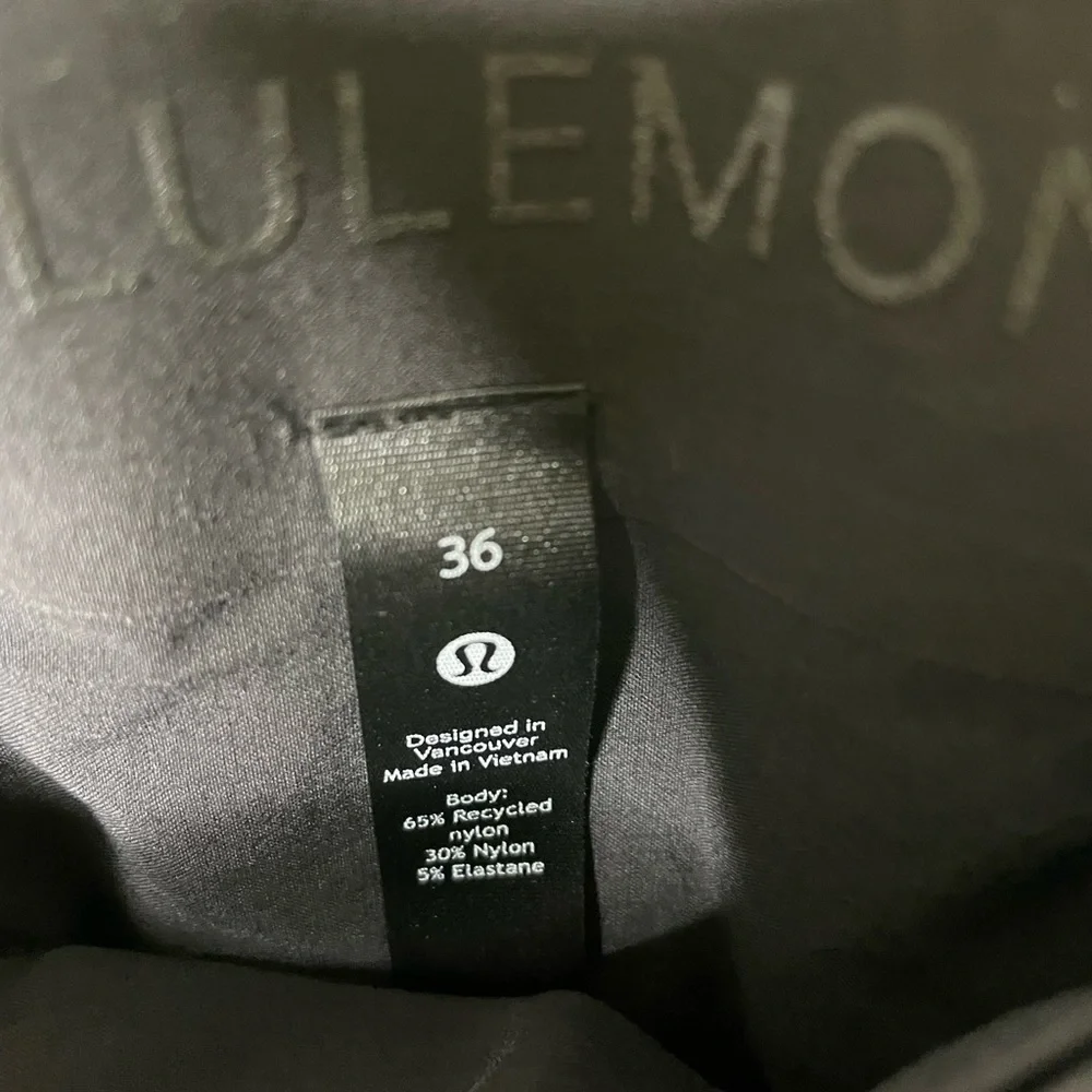 Lululemon Black Current State Board Short 9" 36 - Picture 4 of 5